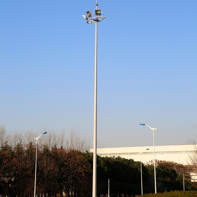 Courrier plongé chaud léger galvanisé de lampe de Polonais 20ft de haut mât sur la rue Q235b