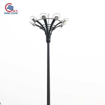 le réverbère solaire de haut mât de 15-55m Q235b a galvanisé Polonais avec le système de levage automatique