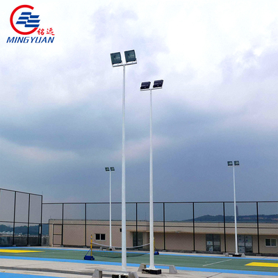 Haut mât de Q345 S355 Polonais léger avec la lampe tubulaire en acier des échelles HDG pour l'aéroport carré